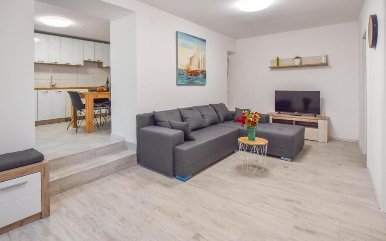 Suite Apartment Toni Poljana  Exteriör bild
